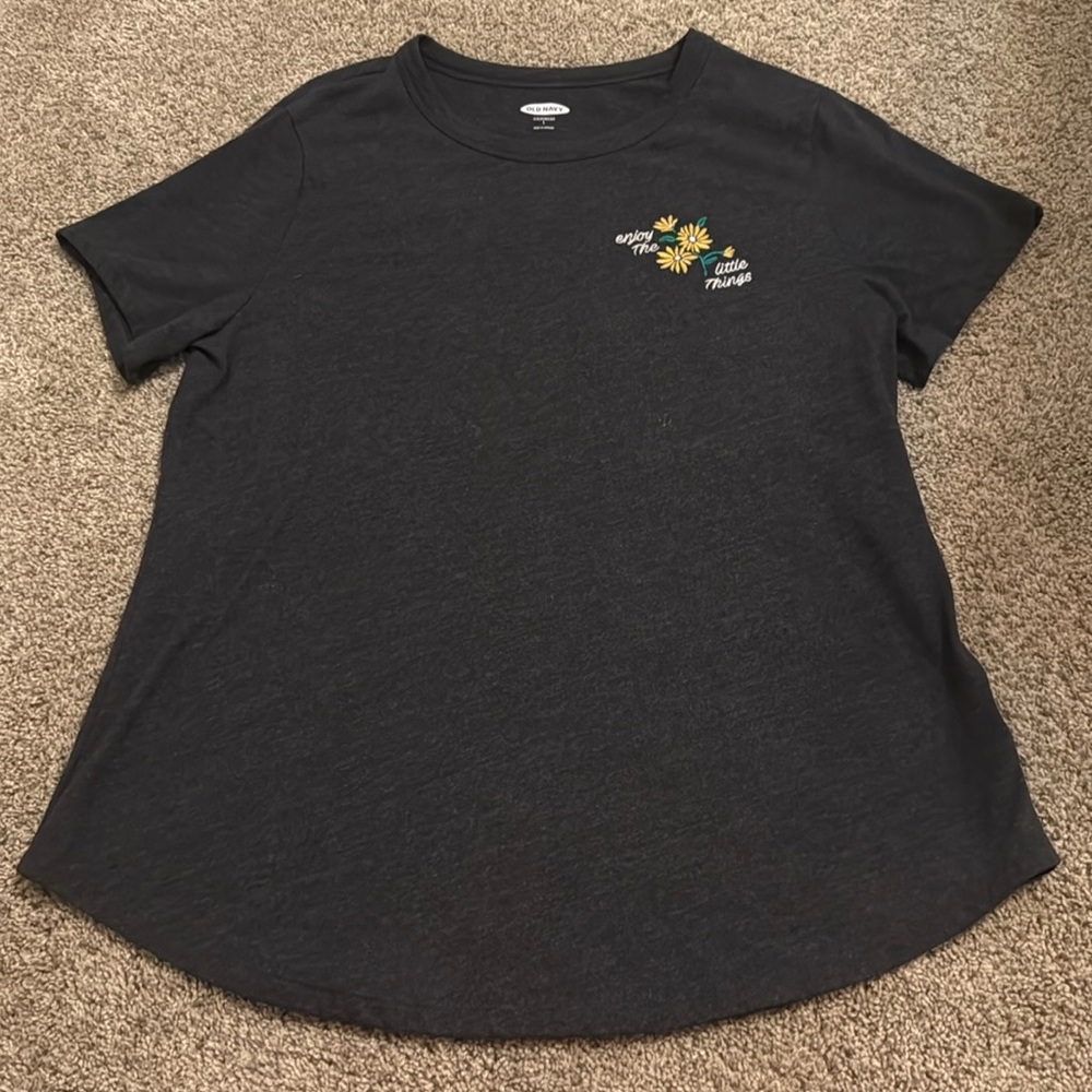 Old navy basic tee